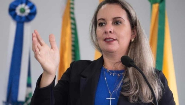 Vice-prefeita do Bujari Aparecida Rocha vai deixar o Progressistas de Mailza e tendência é seguir Alan Rick